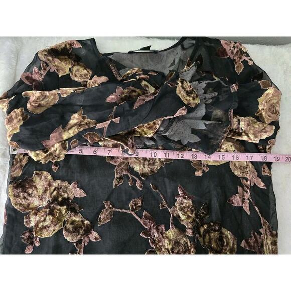 Karen Kane Sheer Velvet Burnout Top Black Rose Flutter Sleeve Whimsigoth Small - Picture 5 of 10